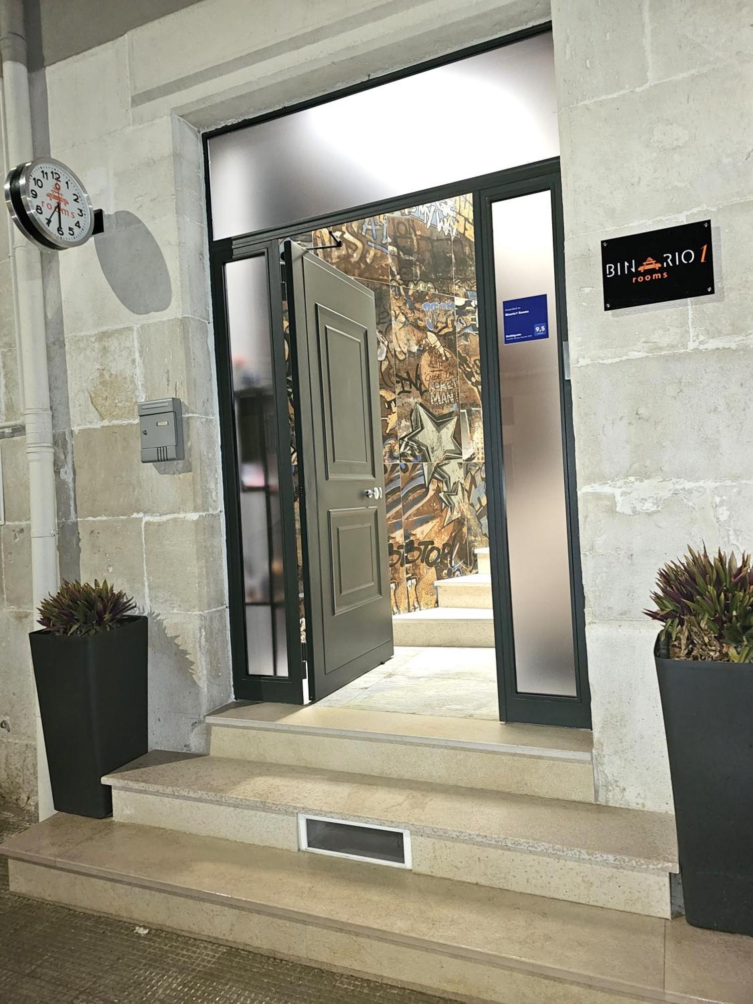 Binario1 Rooms 바를레타 외부 사진