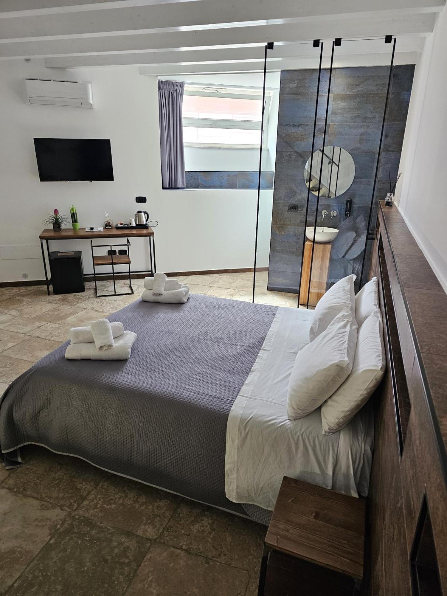 Binario1 Rooms 바를레타 외부 사진